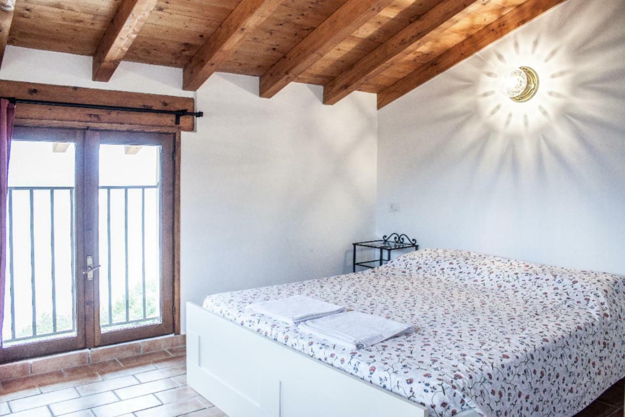 Agriturismo Madonna Dei Ceppi Lezzeno Extérieur photo