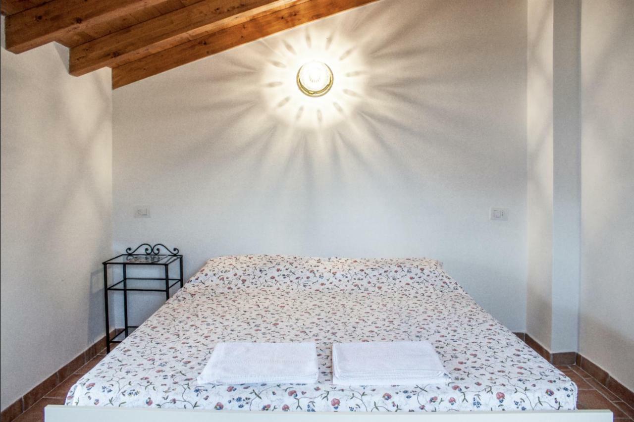 Agriturismo Madonna Dei Ceppi Lezzeno Extérieur photo